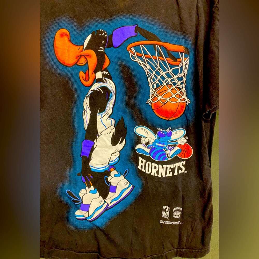NBA x Vintage x Warner Brothers Daffy Charlotte Hornets Cotton Tee Shirt
